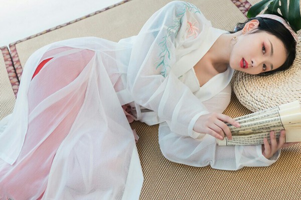 汉口滨江路，一壶茶，一段悠闲时光